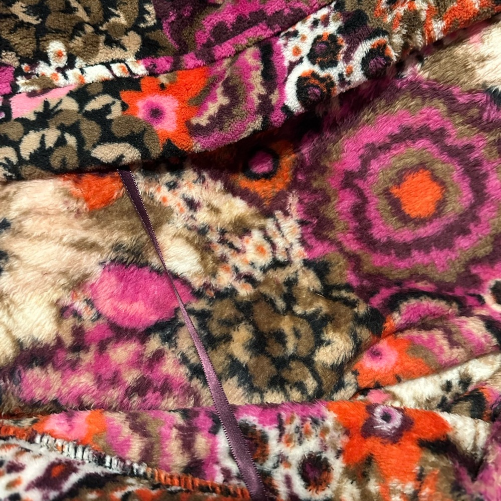 Vera Bradley Multicolor Patterned Bathrobe - Picture 4 of 4